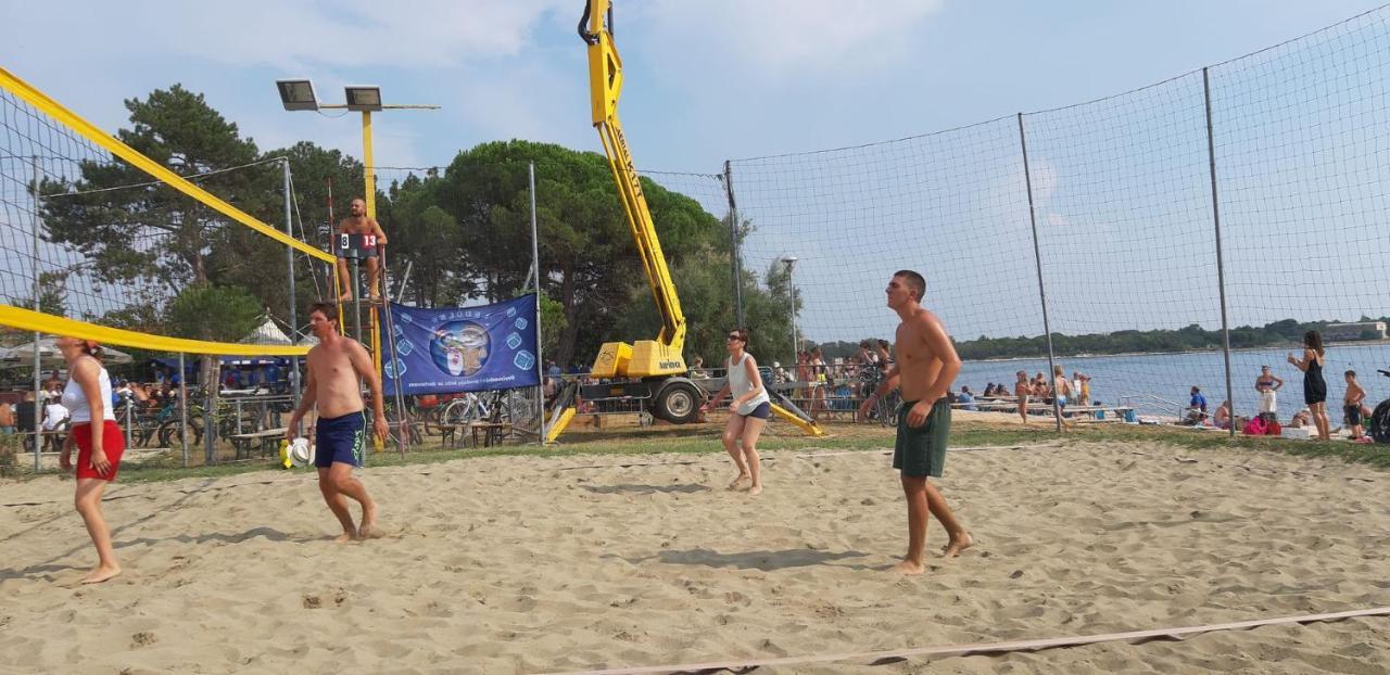 Apartments Hrnjic Umag Ngoại thất bức ảnh