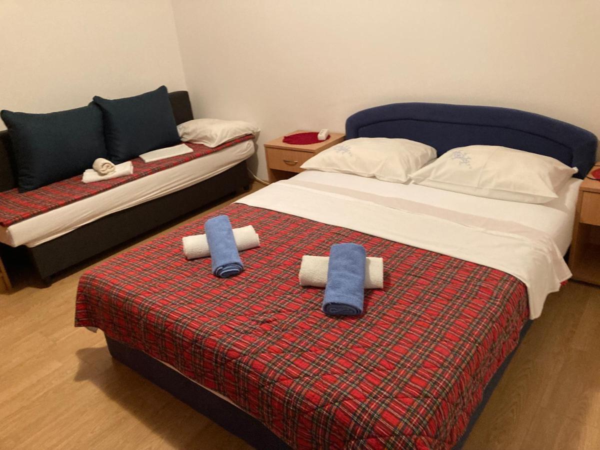 Apartments Hrnjic Umag Ngoại thất bức ảnh