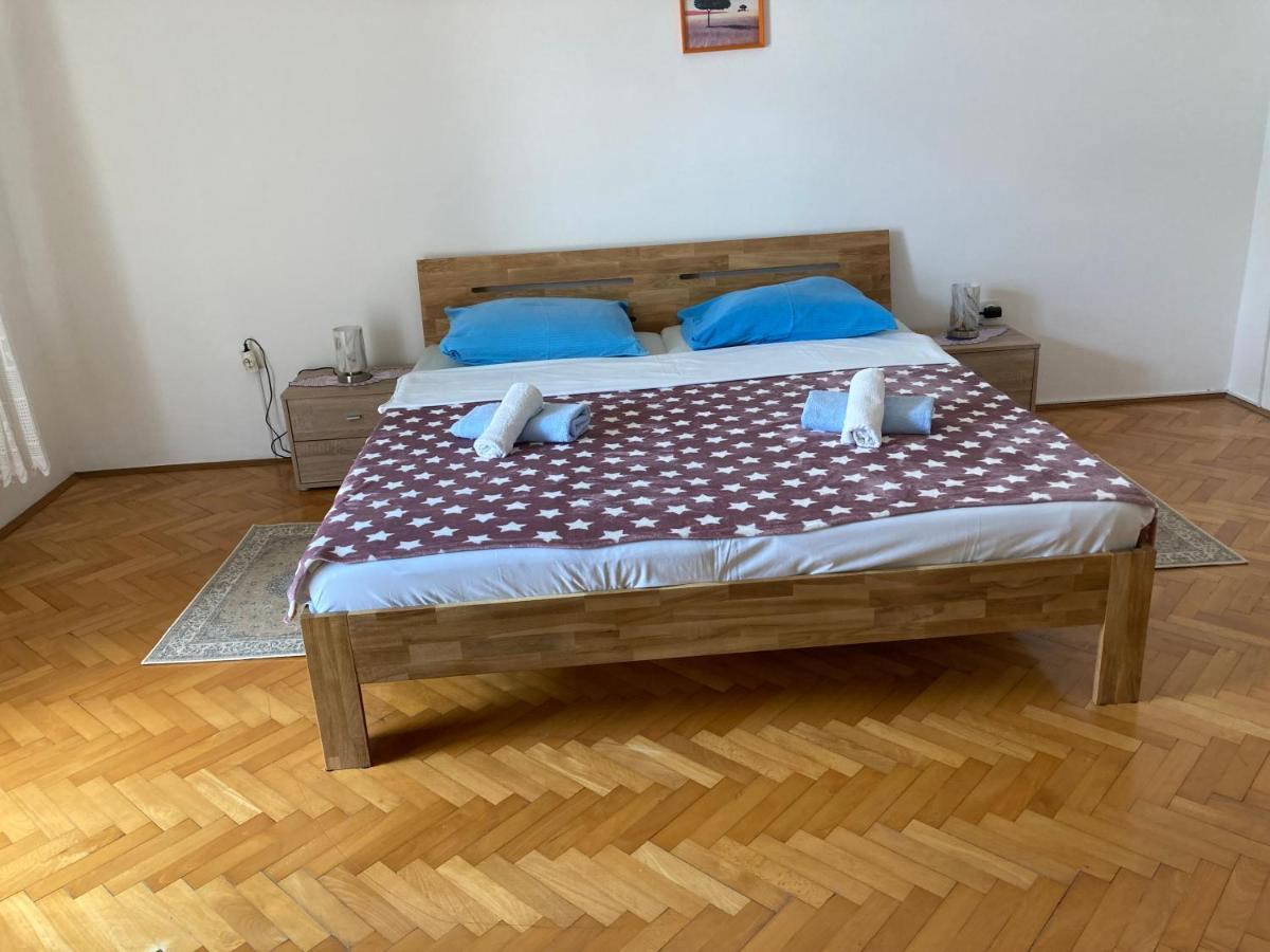 Apartments Hrnjic Umag Ngoại thất bức ảnh