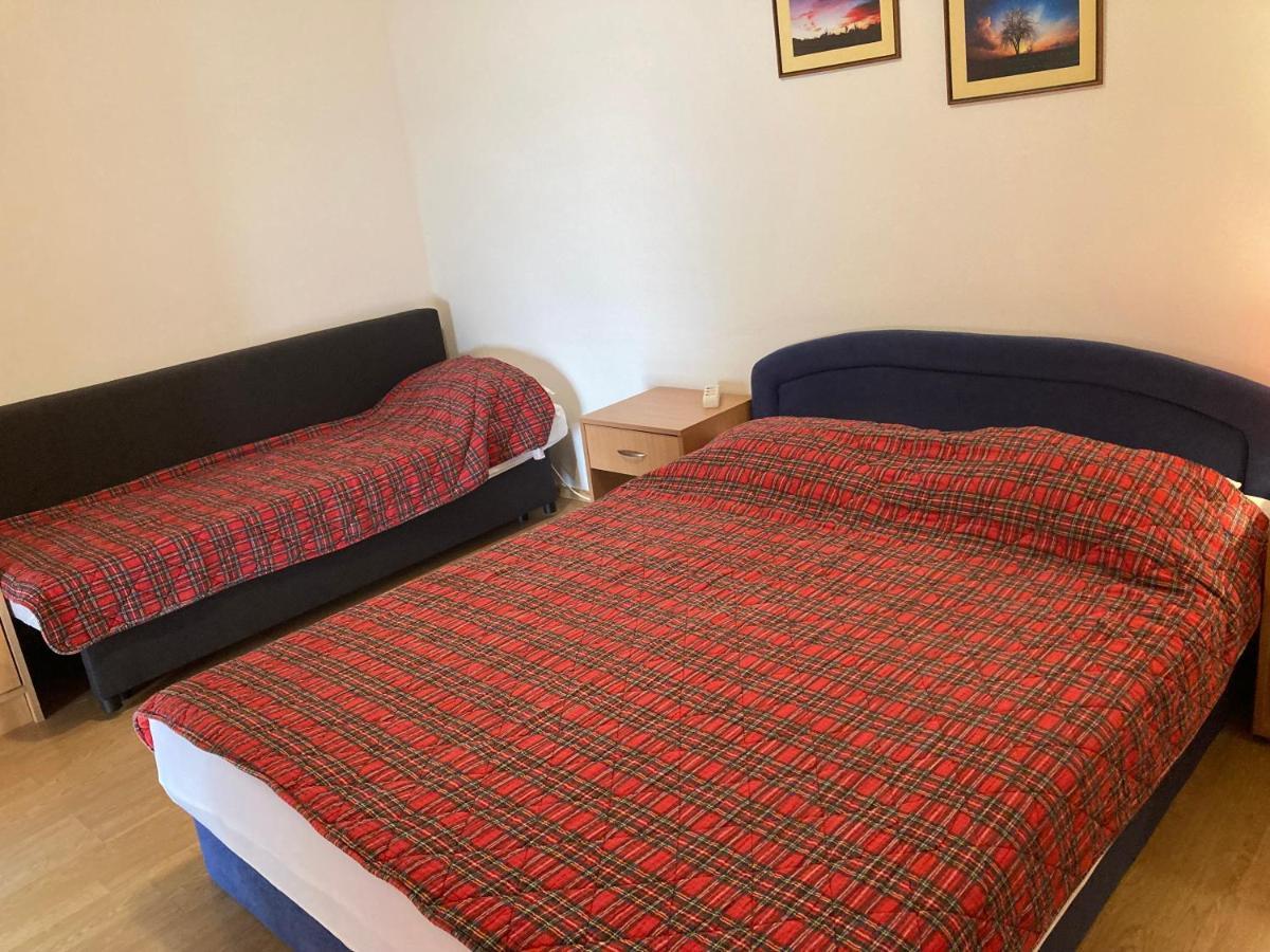 Apartments Hrnjic Umag Ngoại thất bức ảnh