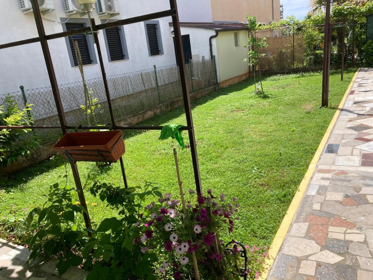 Apartments Hrnjic Umag Ngoại thất bức ảnh